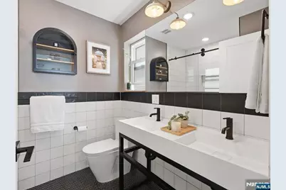 22 Lincoln Street 3 #3, Jersey City, NJ 07307 - Photo 20
