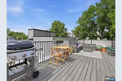22 Lincoln Street 3 #3, Jersey City, NJ 07307 - Photo 32