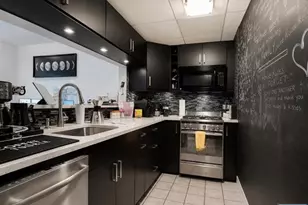 227 Columbus Dr 113B, Jersey City, NJ 07302 - Photo 4