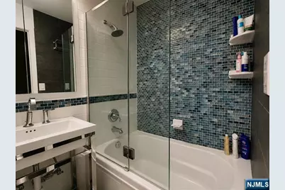 227 Columbus Drive 113B #113b, Jersey City, NJ 07302 - Photo 8