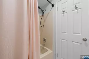555 Riverside Ave 12, Rutherford, NJ 07070 - Photo 16