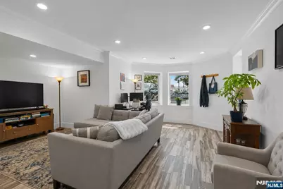 901 Palisade Avenue 1 #1, Union City, NJ 07087 - Photo 2