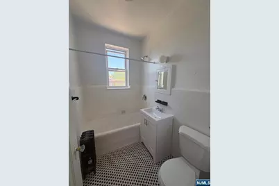 82 Paulison Avenue 7C #7C, Passaic, NJ 07055 - Photo 4