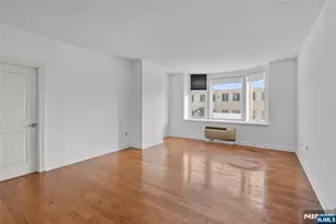 5109 City Pl, Edgewater, NJ 07020 - Photo 2