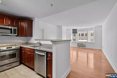 5109 City Place, Edgewater, NJ 07020 - Photo 16