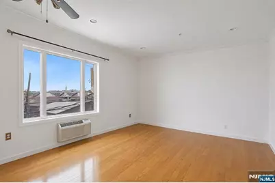 528 52nd Street 201 #201, West New York, NJ 07093 - Photo 2
