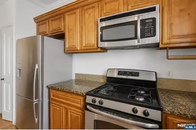 528 52nd Street 201 #201, West New York, NJ 07093 - Photo 4