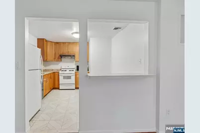 336 E Columbia Avenue 1 #1, Palisades Park, NJ 07650 - Photo 8