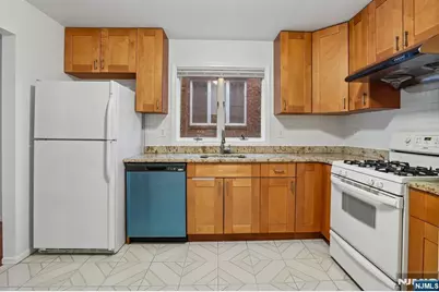 336 E Columbia Avenue 1 #1, Palisades Park, NJ 07650 - Photo 12