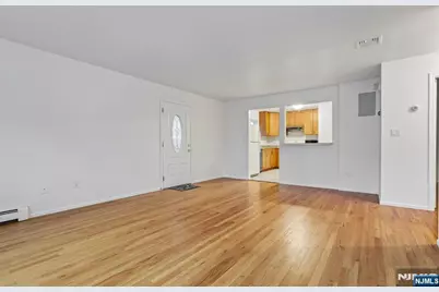 336 E Columbia Avenue 1 #1, Palisades Park, NJ 07650 - Photo 6