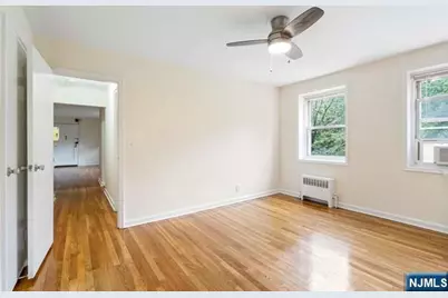 2320 Linwood Avenue 3F #3F, Fort Lee, NJ 07024 - Photo 8