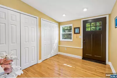 26 Oak Street, Bloomingdale, NJ 07403 - Photo 4