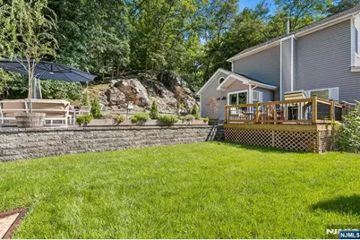 26 Oak Street, Bloomingdale, NJ 07403 - Photo 22