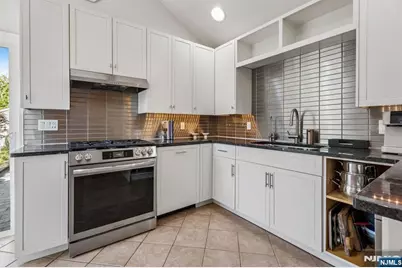 26 Oak Street, Bloomingdale, NJ 07403 - Photo 8