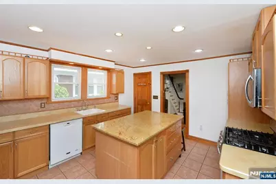 1-20 Cyril Avenue, Fair Lawn, NJ 07410 - Photo 12