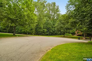 5 Fairfield Ct, Demarest, NJ 07627 - Photo 4