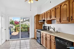 6 Lincoln Pl, East Rutherford, NJ 07073 - Photo 4