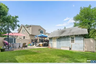 44 E Quackenbush Avenue, Dumont, NJ 07628 - Photo 18