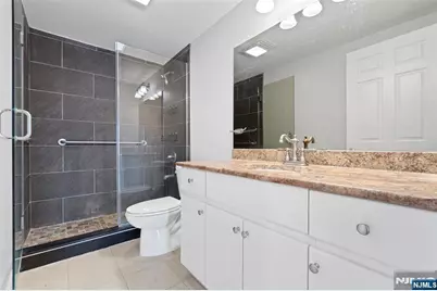 518 Ellery Court K518 #K518, Edgewater, NJ 07020 - Photo 26