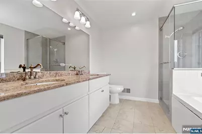 518 Ellery Court K518 #K518, Edgewater, NJ 07020 - Photo 24