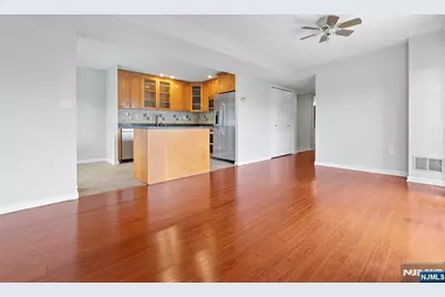 518 Ellery Court K518 #K518, Edgewater, NJ 07020 - Photo 1