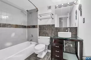 205 10th Street 5N, Jersey City, NJ 07302 - Photo 20