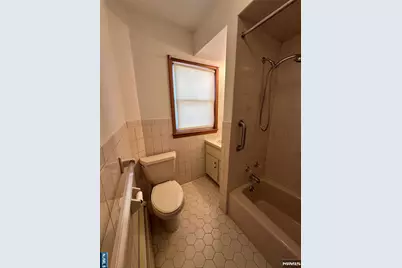 268 Harrington Avenue 2 #2, Lyndhurst Township, NJ 07071 - Photo 14