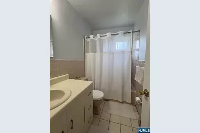 2-22 Virginia B #B, Fair Lawn, NJ 07410 - Photo 8
