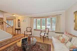95 Knollwood Dr, Paramus, NJ 07652 - Photo 8