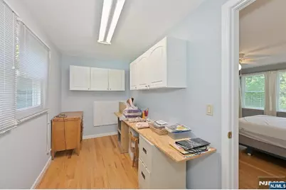 95 Knollwood Drive, Paramus, NJ 07652 - Photo 22