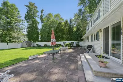 95 Knollwood Drive, Paramus, NJ 07652 - Photo 30