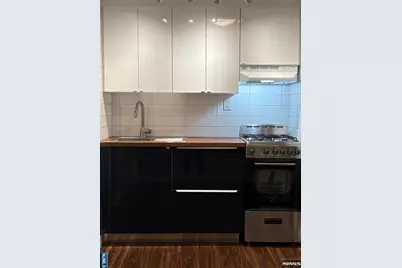 501 Linwood Drive 2D #2D, Fort Lee, NJ 07024 - Photo 2