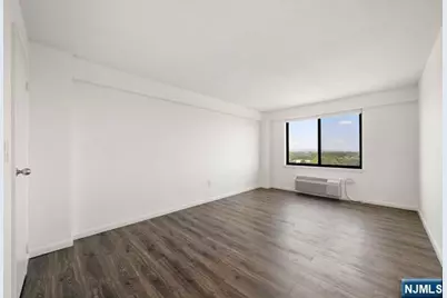307 Prospect Avenue 10G #10G, Hackensack, NJ 07601 - Photo 8