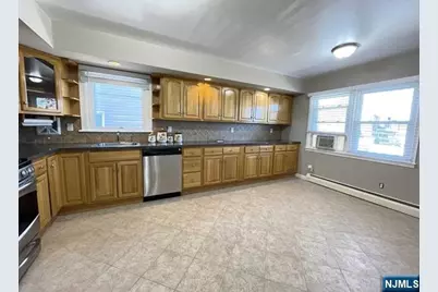 253 Parker Avenue 2 #2, Hackensack, NJ 07601 - Photo 8