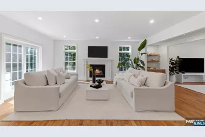 28 Drake Lane, Upper Saddle River, NJ 07458 - Photo 2
