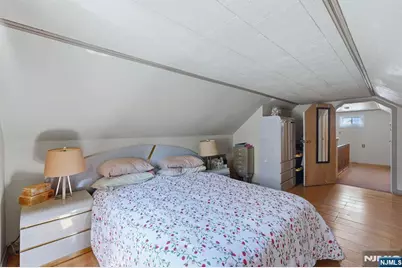 153 Stefanic Avenue, Elmwood Park, NJ 07407 - Photo 18