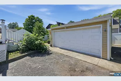 153 Stefanic Avenue, Elmwood Park, NJ 07407 - Photo 30