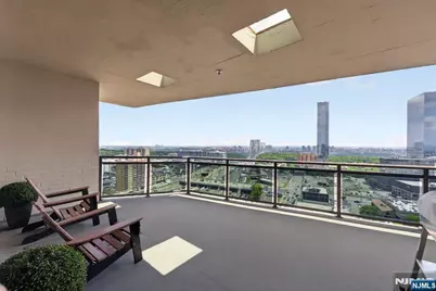 2077 Center Avenue Phb #PHB, Fort Lee, NJ 07024 - Photo 18