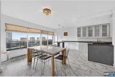 2077 Center Avenue Phb #PHB, Fort Lee, NJ 07024 - Photo 10