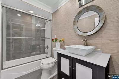 2077 Center Avenue Phb #PHB, Fort Lee, NJ 07024 - Photo 38