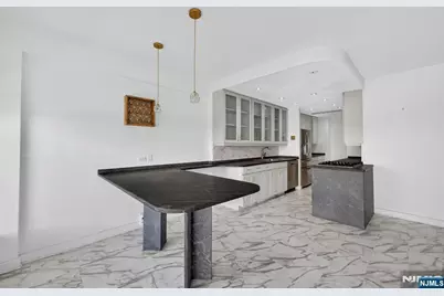 2077 Center Avenue Phb #PHB, Fort Lee, NJ 07024 - Photo 16