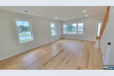 135 Lake Shore Drive, Morris Township, NJ 07054 - Photo 4