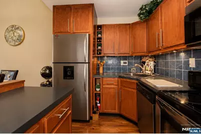156 Liberty Street 8 #8, Little Ferry, NJ 07643 - Photo 4