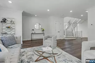 37 Winterburn Pl, Edgewater, NJ 07020 - Photo 4