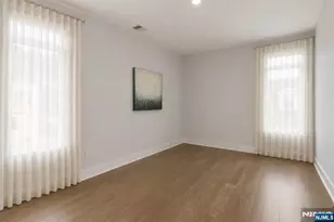 37 Winterburn Pl, Edgewater, NJ 07020 - Photo 22