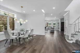 37 Winterburn Pl, Edgewater, NJ 07020 - Photo 8
