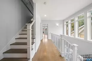37 Winterburn Pl, Edgewater, NJ 07020 - Photo 18