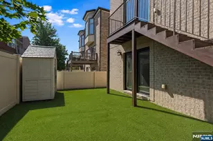 37 Winterburn Pl, Edgewater, NJ 07020 - Photo 36