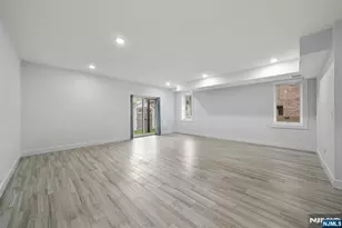 37 Winterburn Pl, Edgewater, NJ 07020 - Photo 28