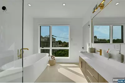 2282 7th Street, Fort Lee, NJ 07024 - Photo 24